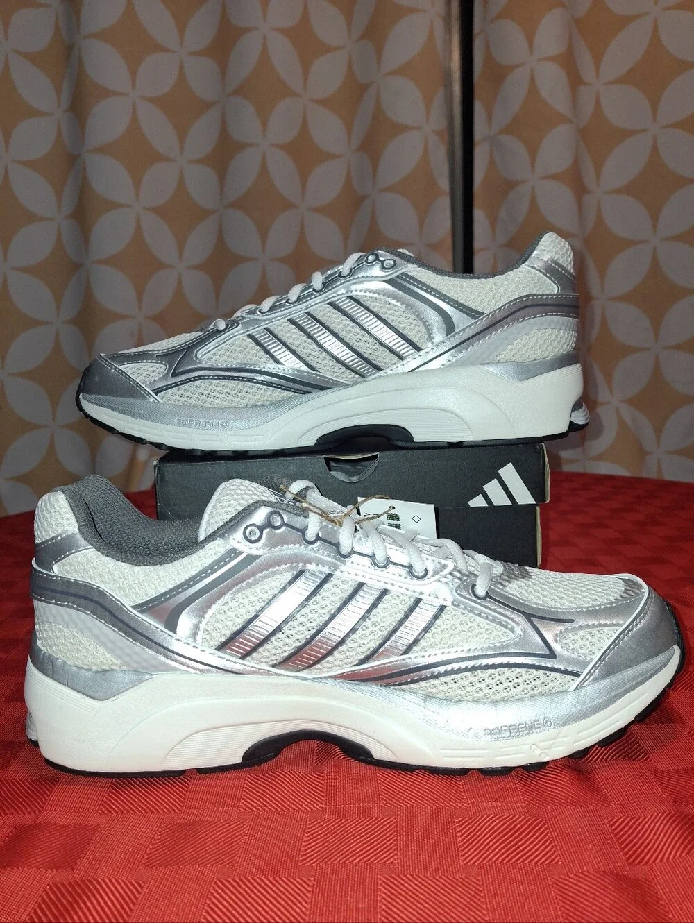 NIB Adidas Spiritain 2000 